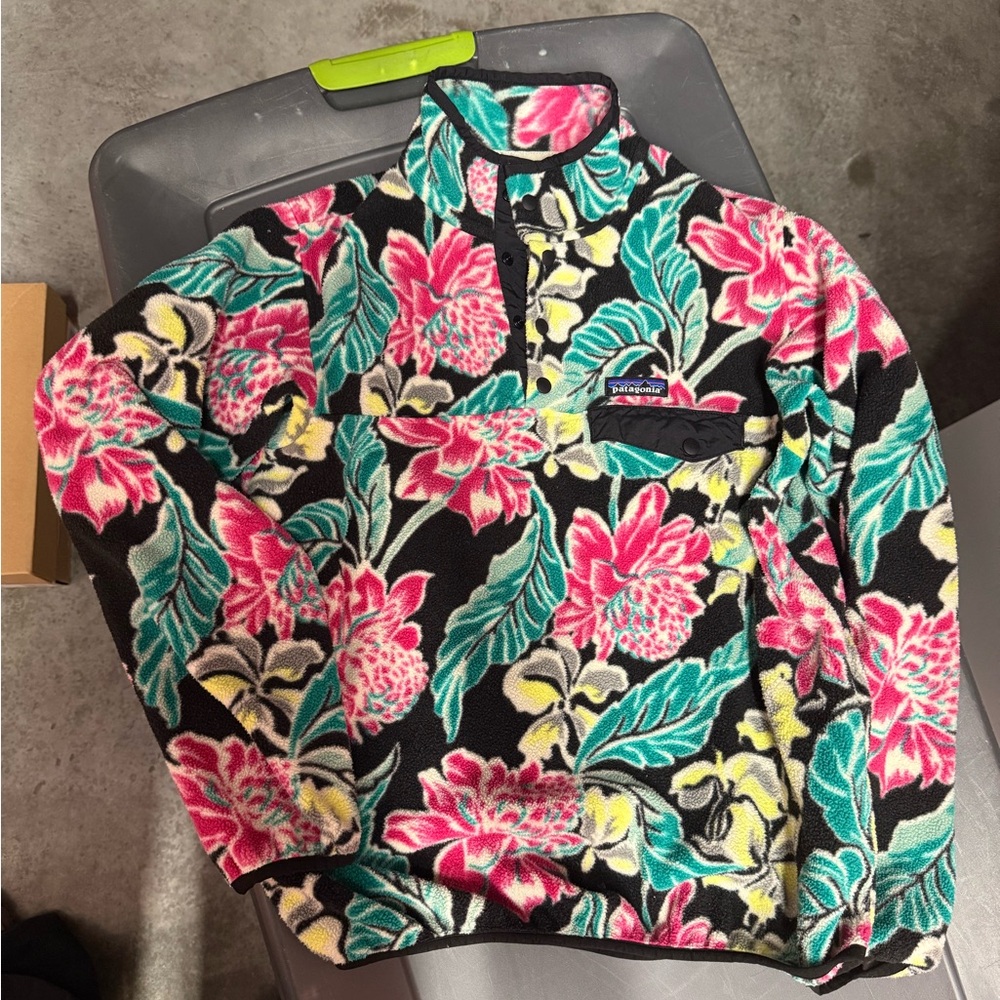 Patagonia Floral Fleece Pullover in Pink and Green Synchilla S